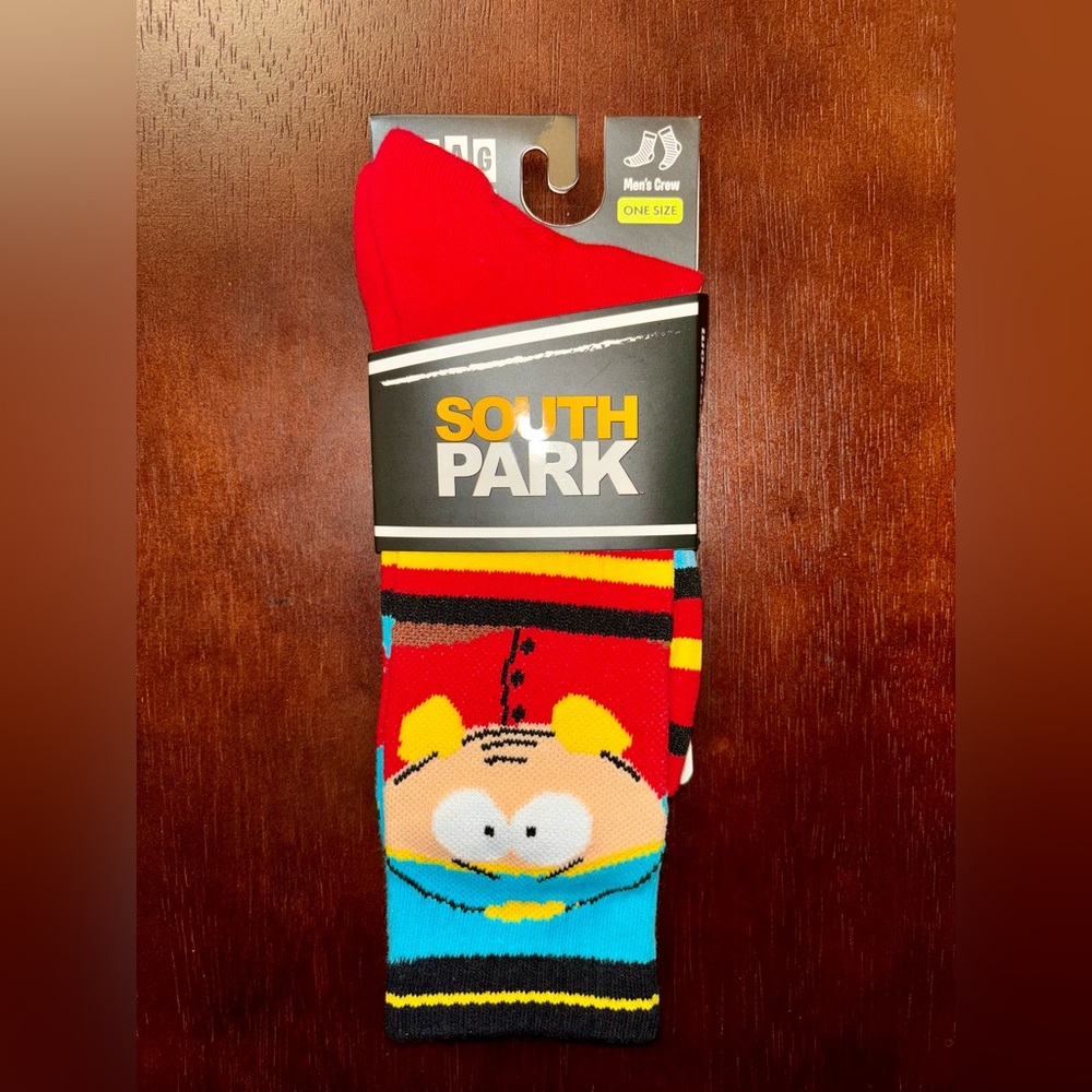 SOUTH PARK “CARTMAN” SWAG CREW SOCKS NWT MEN’S SHOE SIZE 8-13